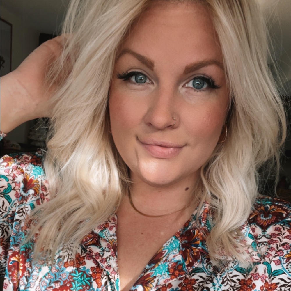 Meet your Posher, Kelly
